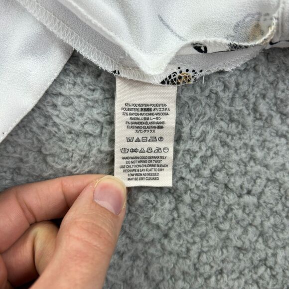 Free People White Floral Print V Neck Skater Style Dress Size 0 - Picture 3 of 8